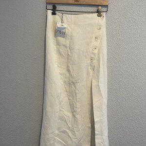 NWT - Zara White Midi Skirt whit slit front and back